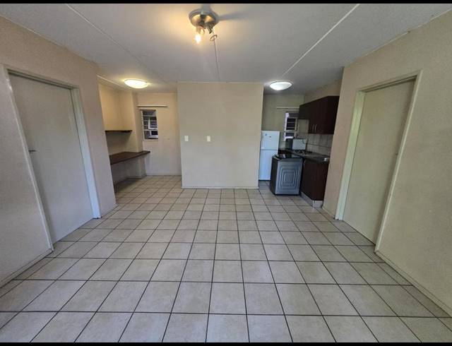 2 BEDROOM PROPERTY TO RENT IN BRAAMFONTEIN